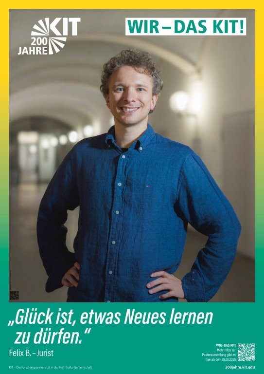 Person im blauen Hemd, KIT-Logo, Zitat: „Glück ist, etwas Neues lernen zu dürfen.“