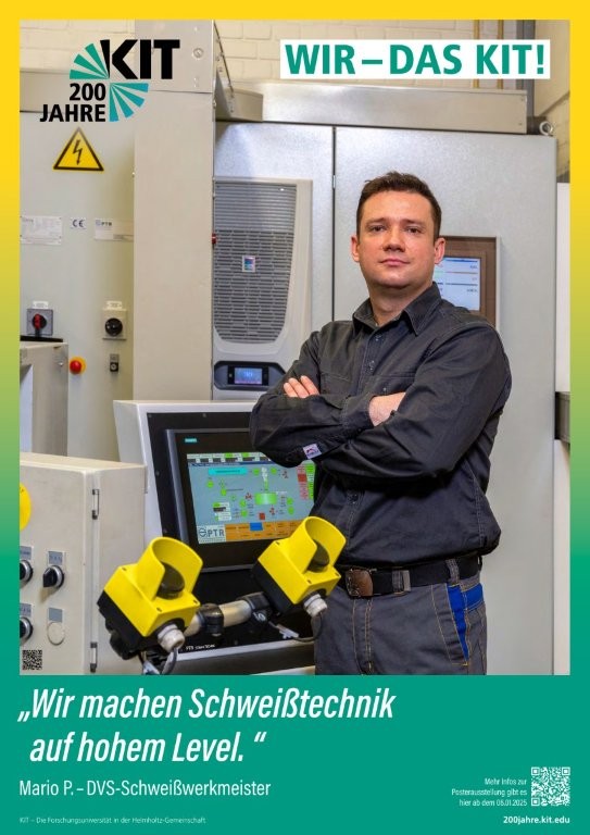 Schweißtechniker vor industrieller Anlage am KIT mit Text "Wir machen Schweißtechnik auf hohem Level."